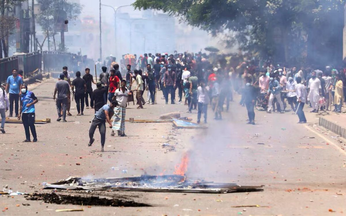 ঢাকায় নিষিদ্ধ ঘোষিত আওয়ামী লীগ ও সন্ত্রাসী ছাত্রলীগের মিছিল: জনগণ জবাব চায়?